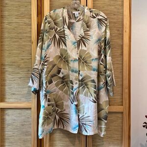 Women’s linen/rayon “tropical”  shirt plus sized 30/32